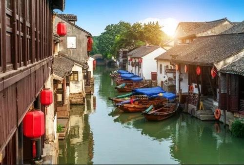 房价打七折！上海旁边这个名城也来“抢人”了 